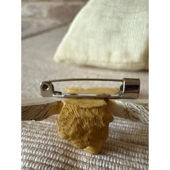 Vintage Angel Dog Canine Brooch  Pin With Wings Golden Accents Memorial - Picture 11 of 13